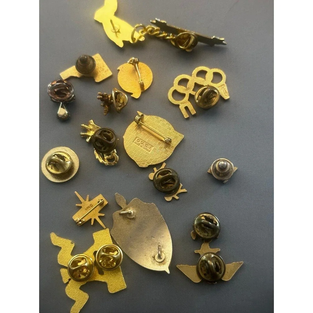 Vintage Lapel Pins (15)